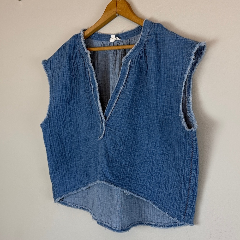 Aerie Cropped Denim Muscle Tank Small Sleeveless Frayed Hem Front Slit